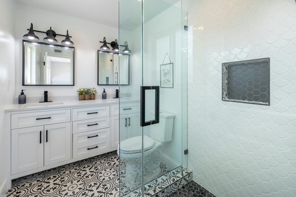 Top matériaux tendance pour vos meubles de salle de bain