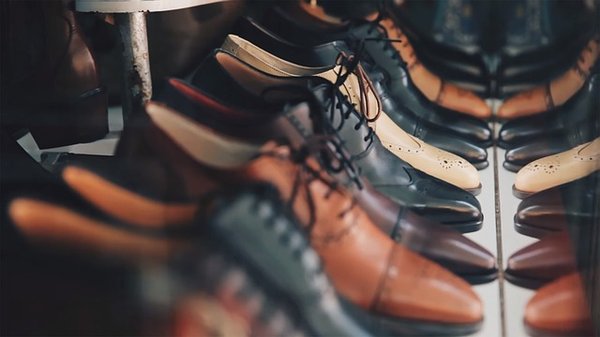 Embauchoirs en bois : un investissement pour vos chaussures